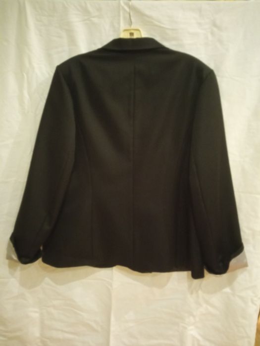Продам пиджак женский