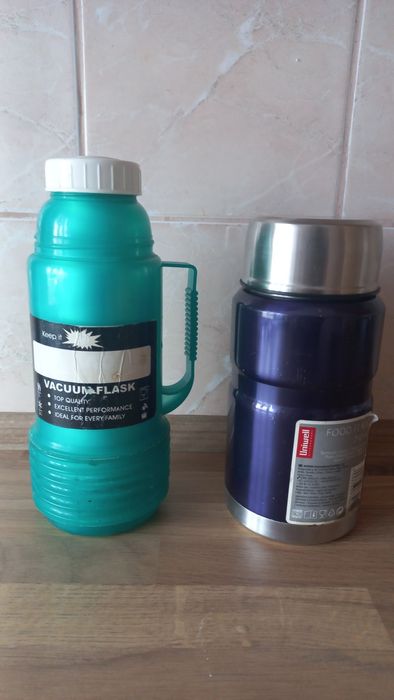 Термоси для їжі та напоїв 0,5 та 0.75л