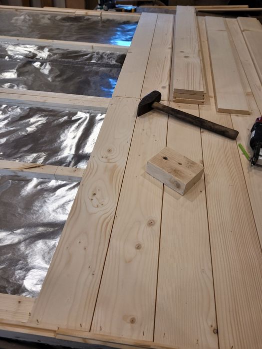 Folia aluminiowa izolacyjna do sauny + tasma