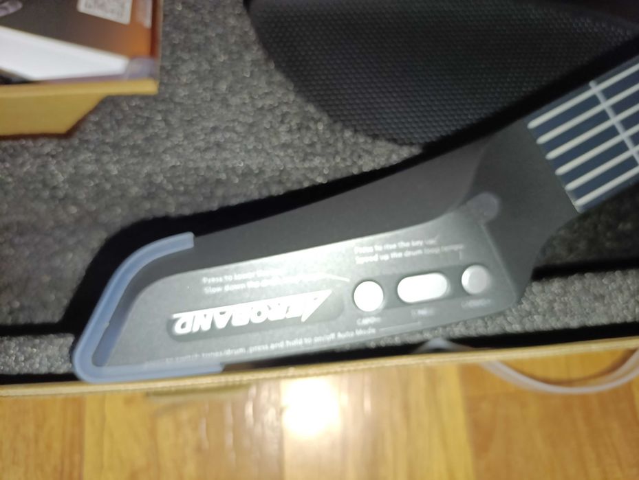 Smart gitara cyfrowa AeroBand Guitar | Kontroler MIDI | Głośnik | Komplet