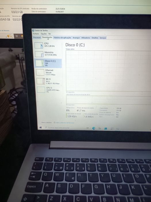 Portátil Lenovo IdeaPap 330 | i5 8ª Geração | 8GB RAM | 240GB SSD