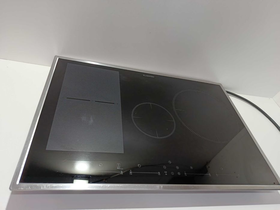 Duża płyta indukcyjna KLARSTEIN 80CM 7000W 4 pola łączona Booster czarna z ramką