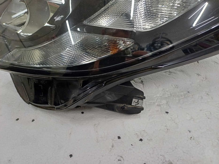 lampa lewa opel corsa e model 3910.8222 rok 2014-19