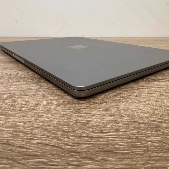 Macbook Air 13" 2022 M2 / 16Gb / SSD 512Gb акб:90% (код: M1126)