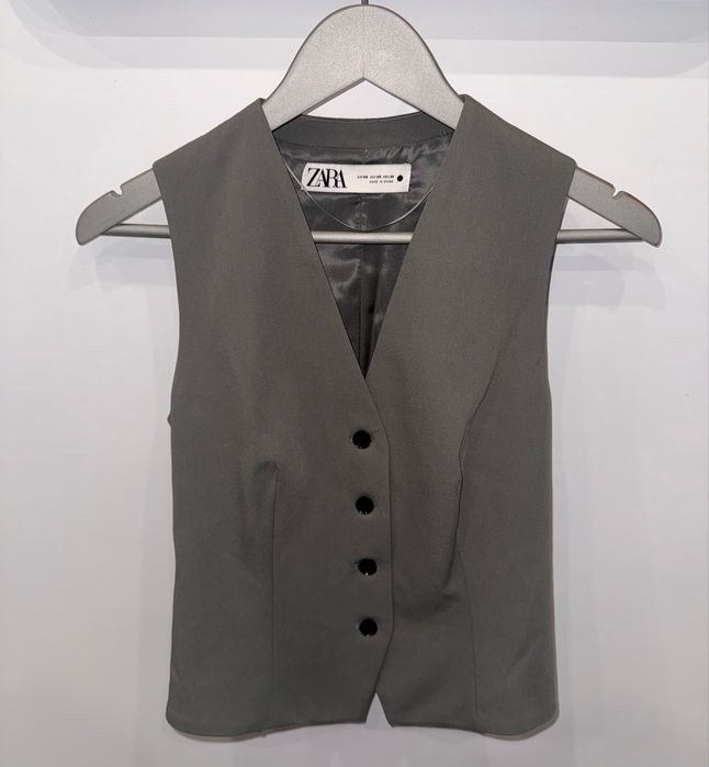 Продам жилет Zara
