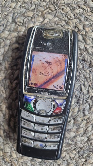 Kolekcjonerska Nokia 6610i bez simloka