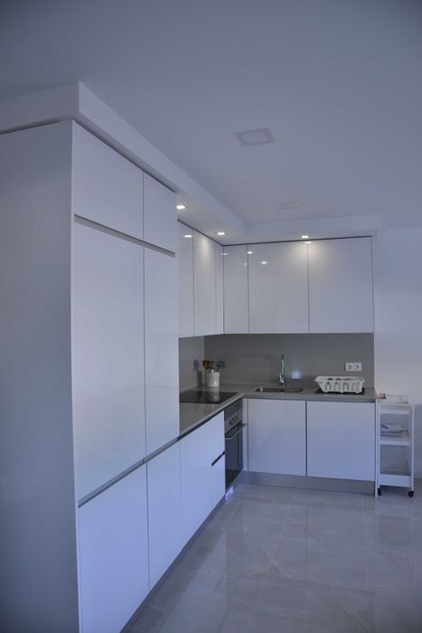 Apartamento T1 Novo com Garagem - Para férias em Sesimbra