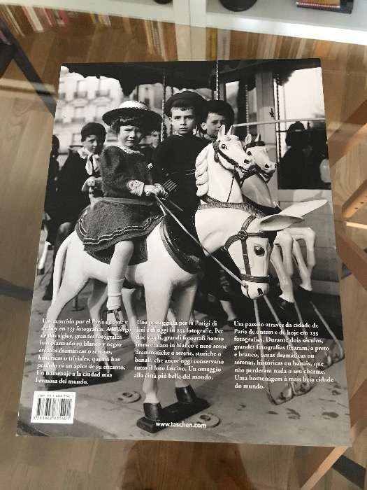 Livro de fotografia Paris Mon Amour da Taschen