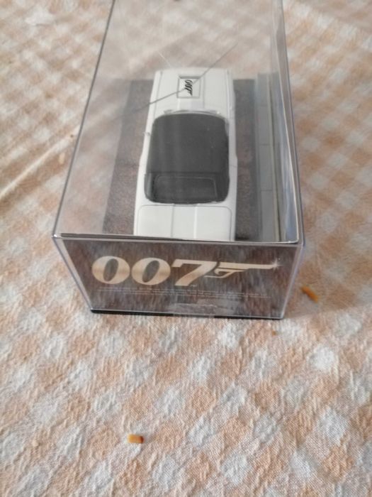 miniatura james bond