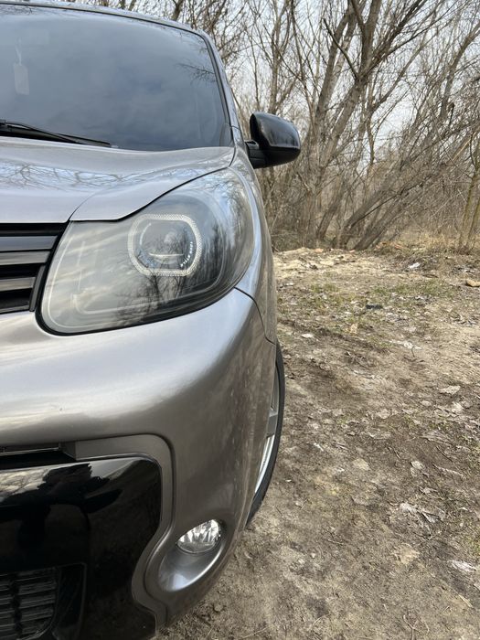 Продам Renault Kangoo 2 2013г