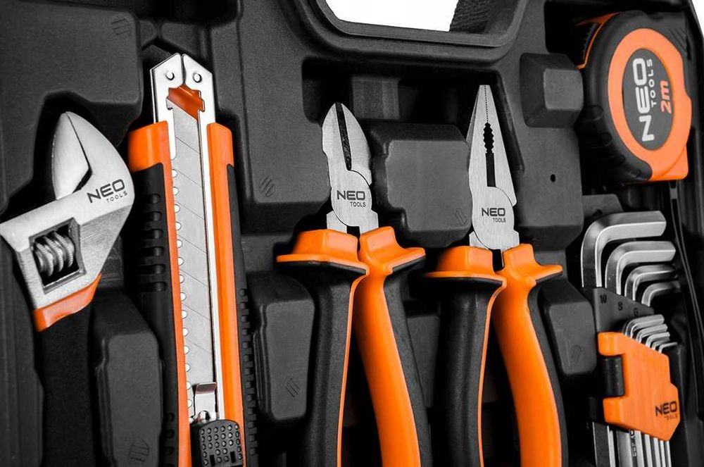 Zestaw Narzędzi Uniwersalny Klucze Nasadowe Bity Walizka (PROMOCJE)