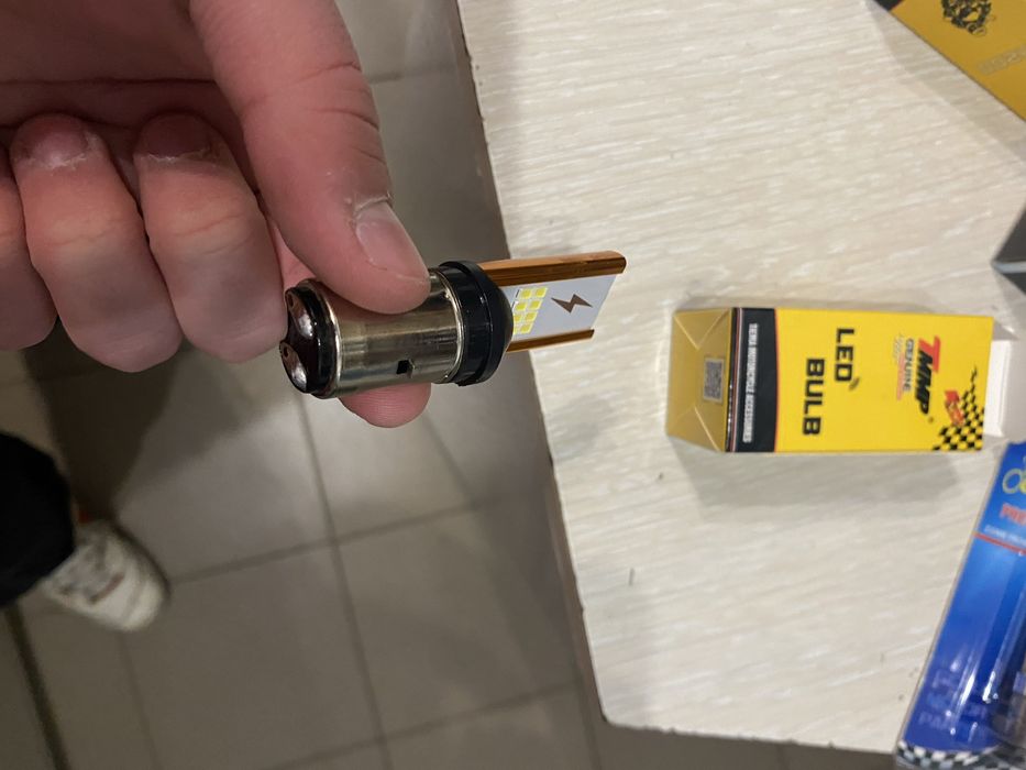 Лампочки до мотоциклів