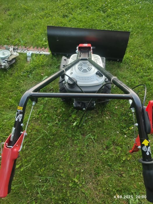 Kosiarka listwowa/pług HECHT jak nowe