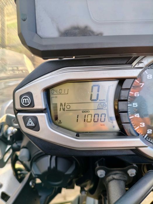 Triumph Tiger 800 XRx 2015 | 11.000 km | Packs Sport + Protection | Black Phantom