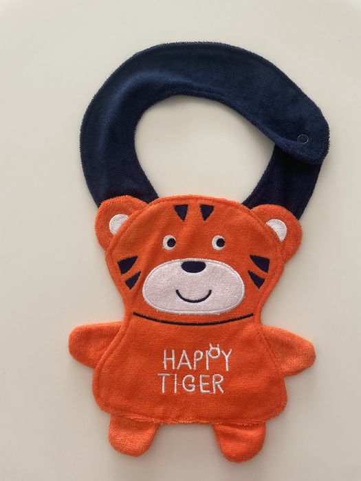 Babetes impermeáveis muito giras. Artigos novos