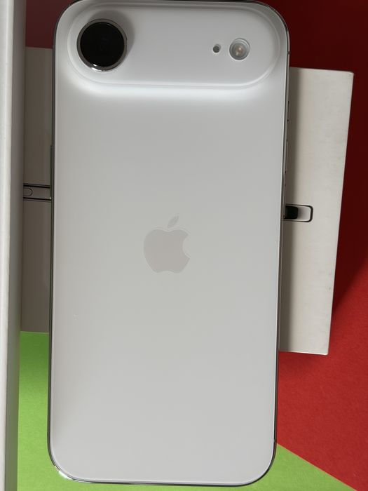 iPhone Air 1Tb Cloud White