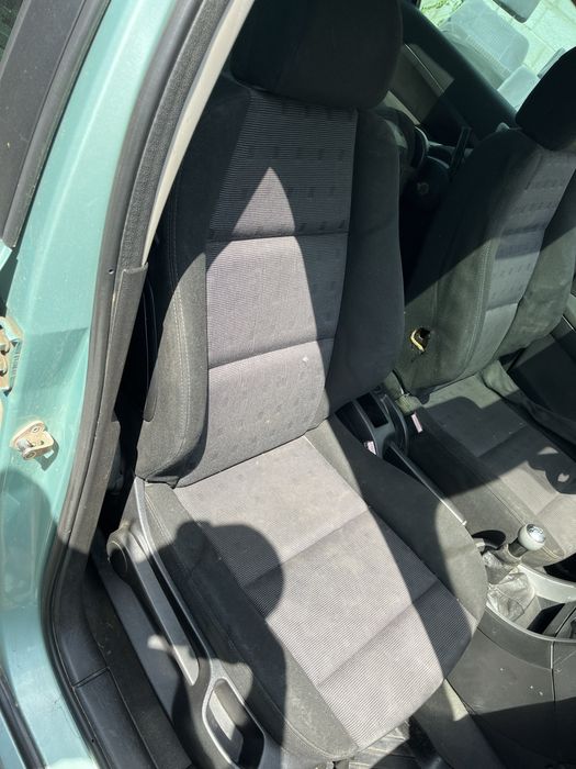 Сидіння передні пежо 307