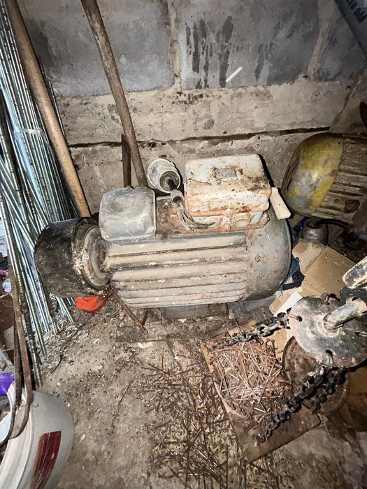 Sprzedam dwa silniki elektryczne trój fazowe