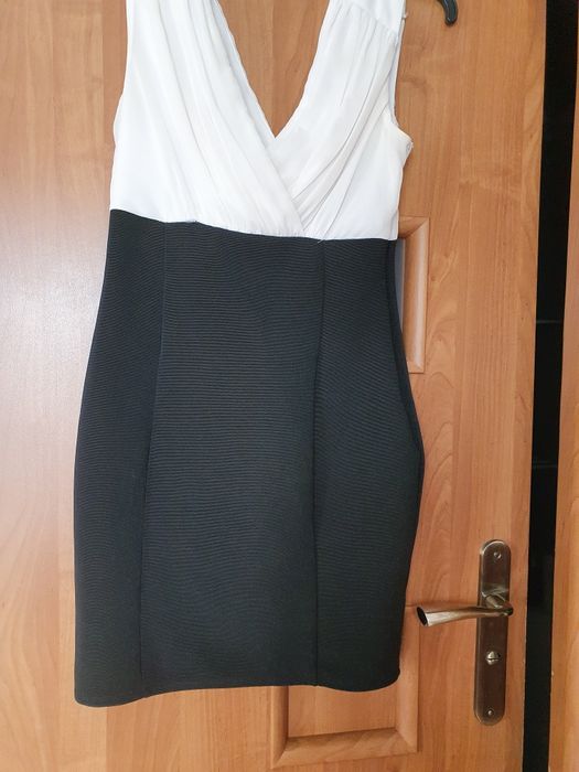 Dwie sukienki wizytowe