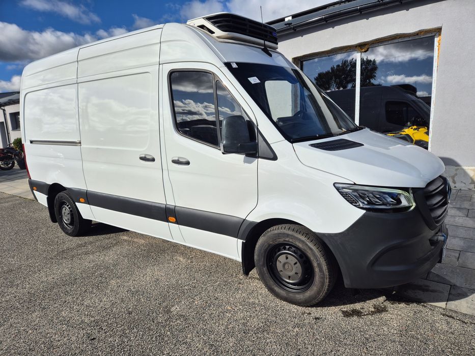 Mercedes Sprinter  907 chłodnia,izoterma  idealny serwis