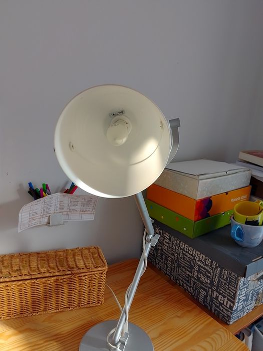 Lampa na biurko Ikea