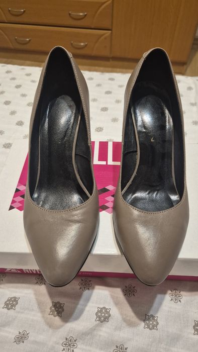 Шкіряні туфлі жіночі від Nivelle