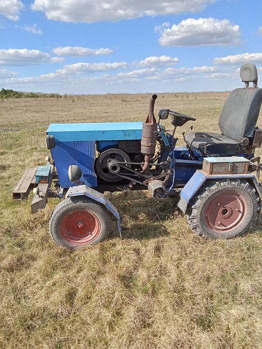 Трактор ZUBR 12 продам