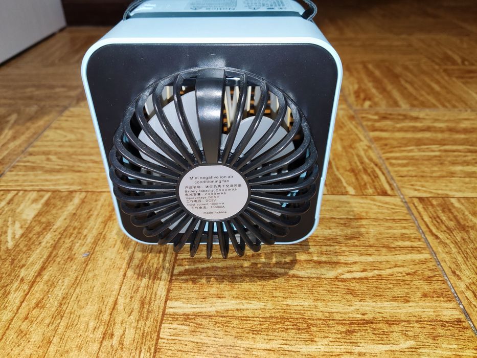 Mini ar condicionado/ventoinha como novo