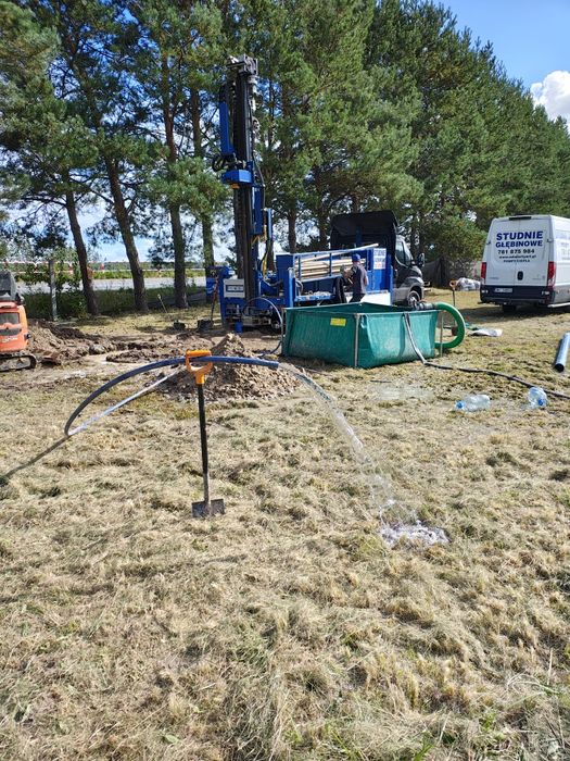 Studnie głębinowe, wiercenie studni , szukanie wody , gruntowe pompy c