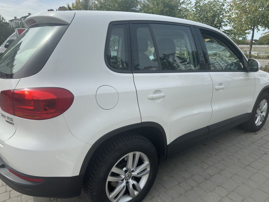 Продаю Volkswagen Tiguan