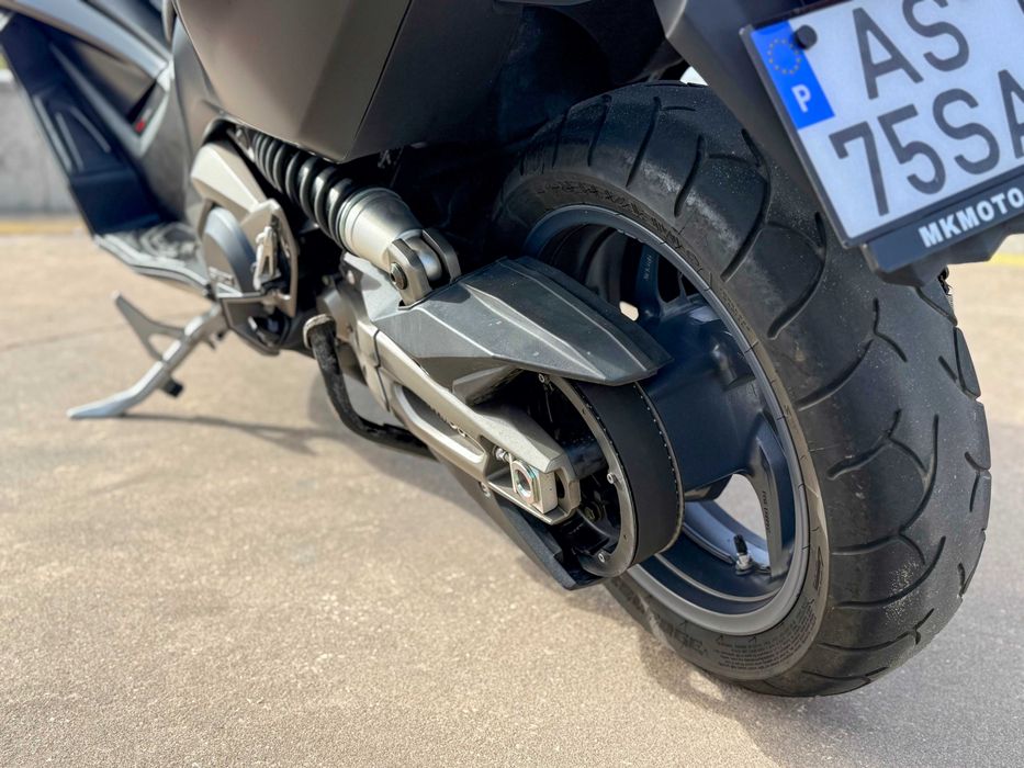 Maxiscooter KYMCO AK550