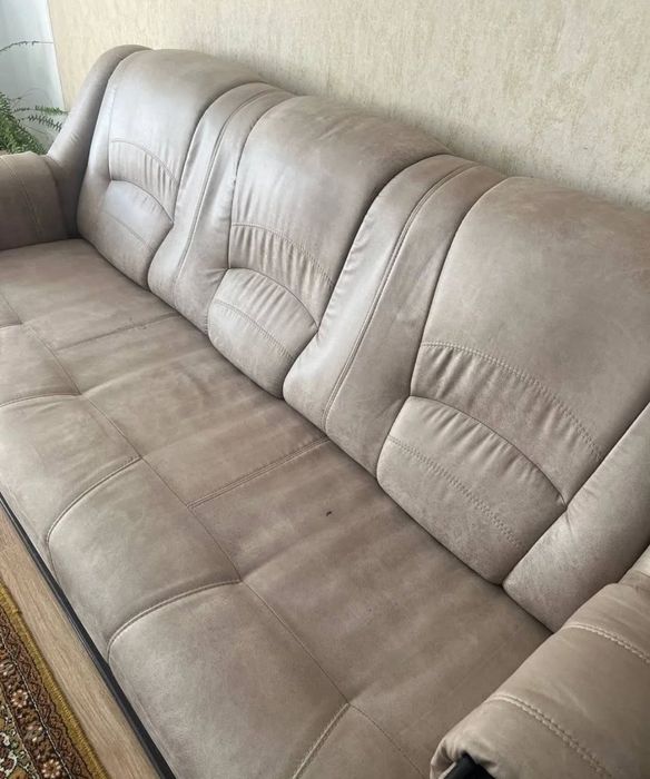 Професійна хімчистка м'яких меблів — Chysto King
​Заголовок для OLX: Х