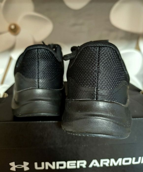 Buty Under Armour charged pursuit 4