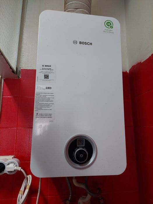Vendo esquentador inteligente Bosch gás natural.