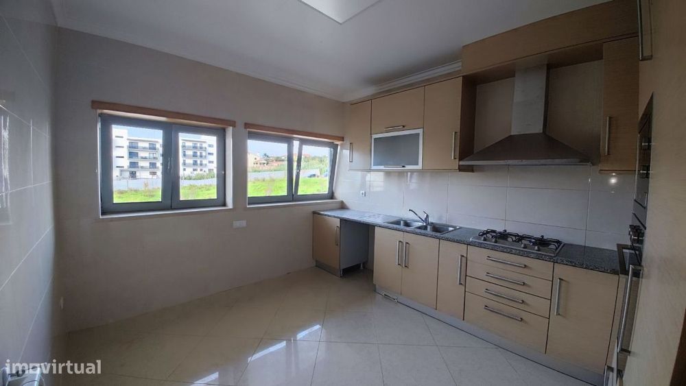 T3  com garagem, Montemor o velho