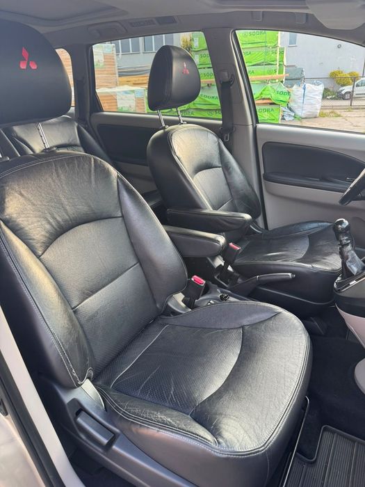 Mitsubishi Grandis 2.0D 2006r