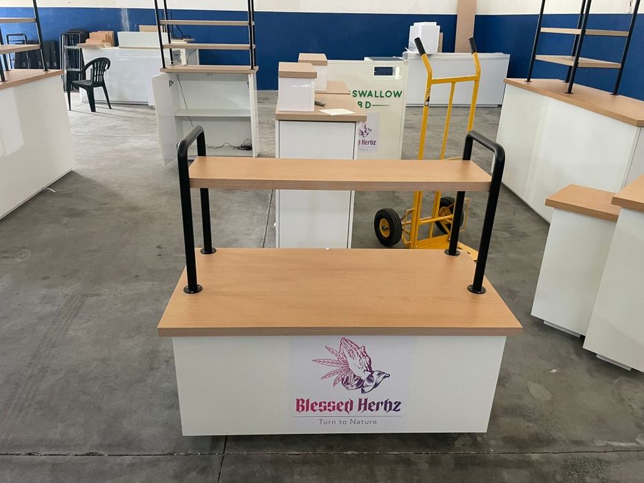 Móveis de exposição de loja