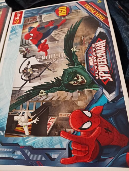 Puzzle spider man