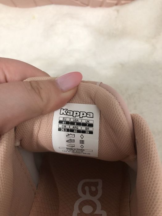 Różowe sneakersy Kappa