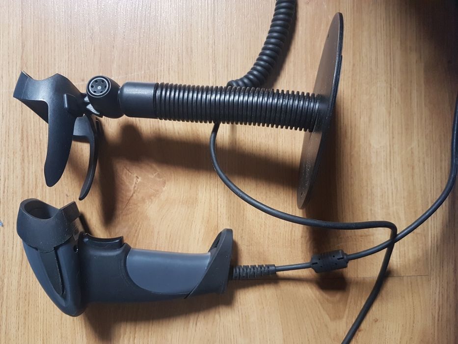 Optical reader with stand.64551423536129121