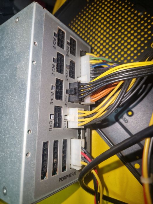 Fonte 1200w full modular Gold Plus