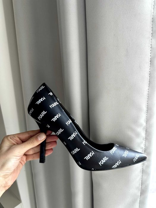 Sapatos novos Karl Lagerfeld, 35