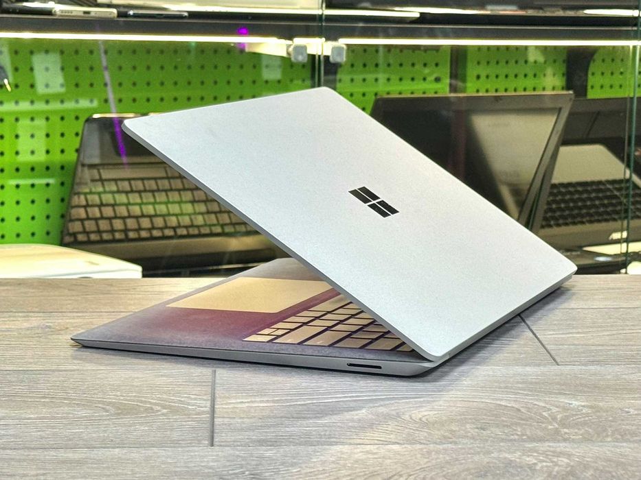 Microsoft Surface | Стан нового | Intel i5 | Гарантія півроку