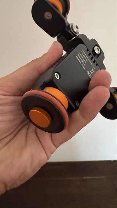 Dolly para DSLR ou smartphone com controlo remoto