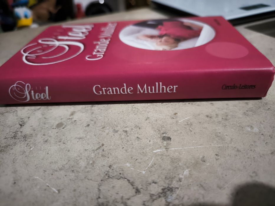 Livro Grande Mulher de Danielle Steel