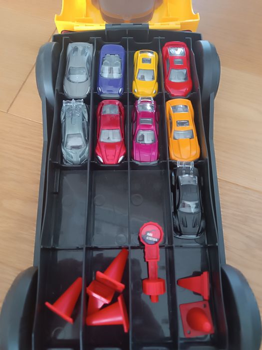 Auto garaż z autkami
