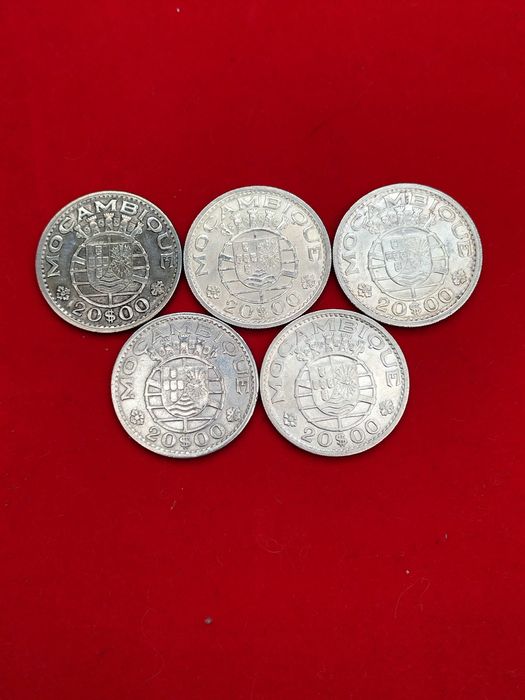 5 Moedas de 20$00 Prata 720 Moçambique