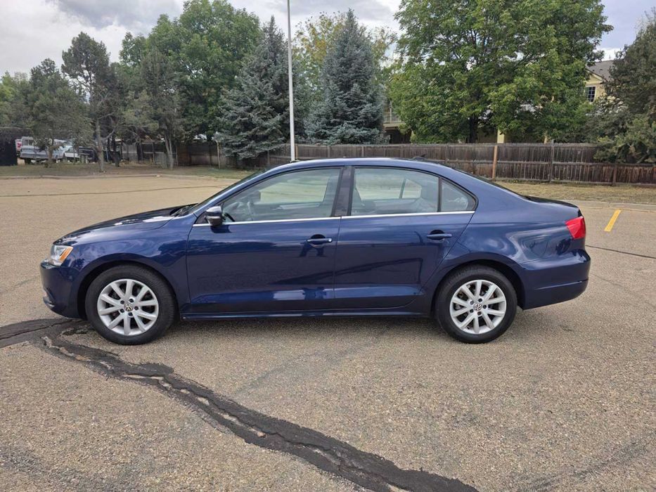 Volkswagen Jetta      2013