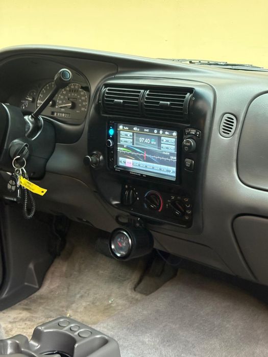 Ford Explorer 4.0i // 1998 // Versão Rara509677879973662729