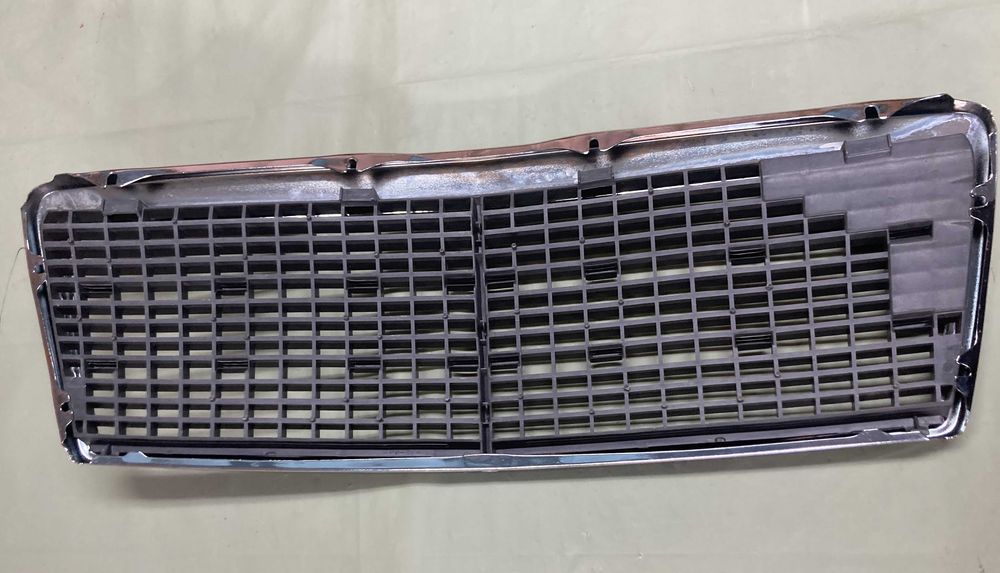 Grelha frente Mercedes Classe C W202 Nova